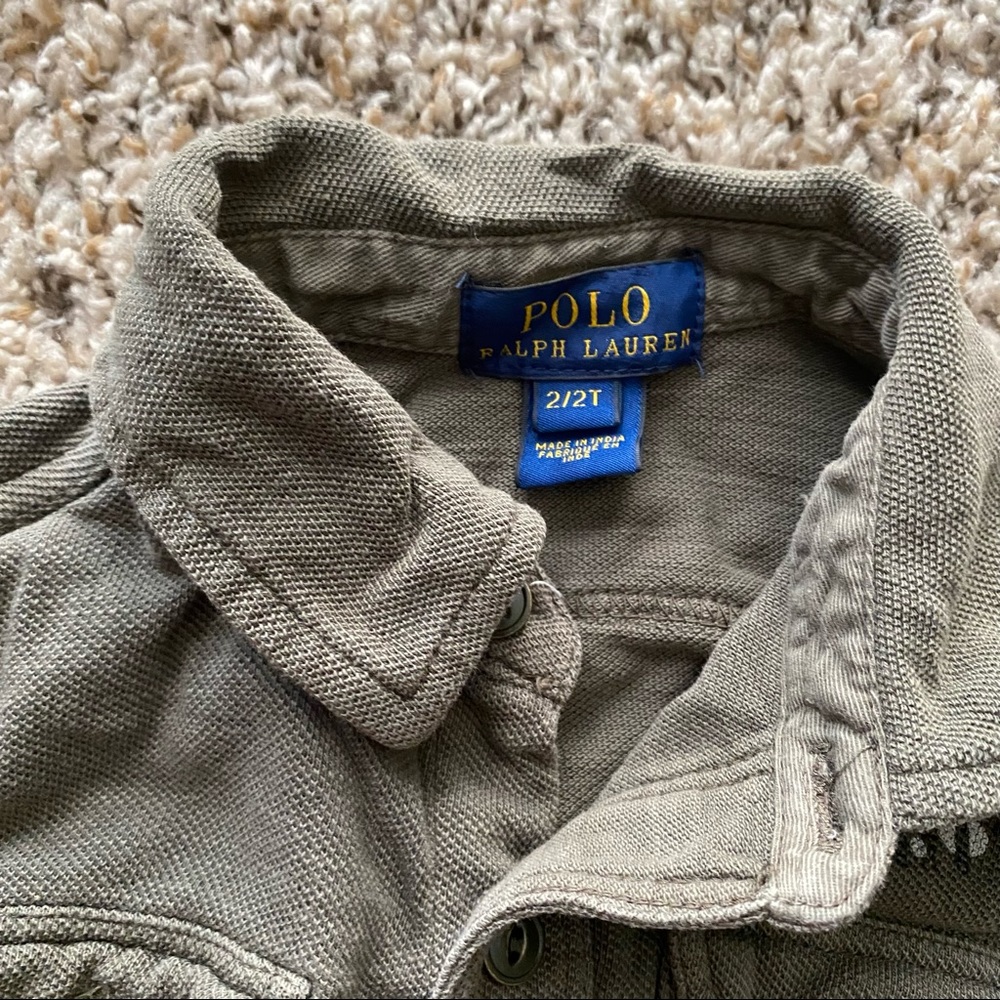 Button down - Picture 2 of 2